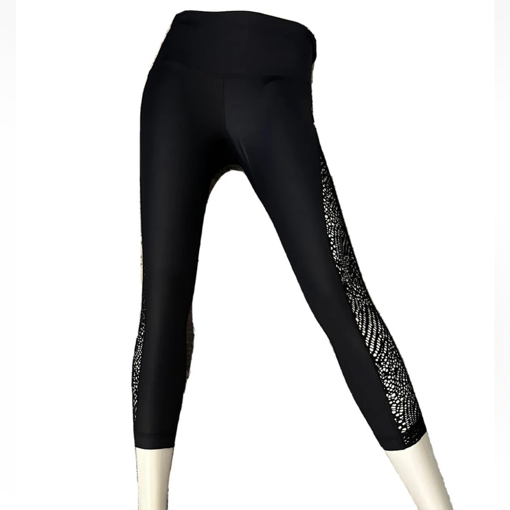 90 Degree by Reflex Lace Sides Cropped Leggings